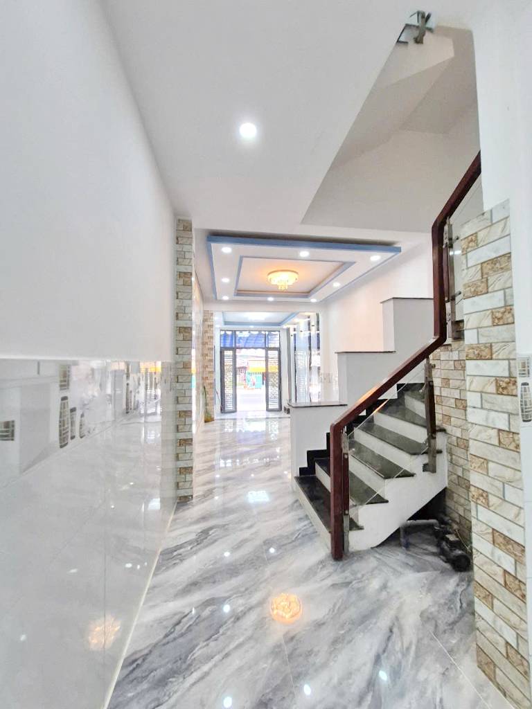 Cần Tiền Bán Gấp Khách Sạn Mặt Tiền Ngay Bạch Đằng, Dòng Tiền 1,3 Tỷ/Năm - Giá 44,9 Tỷ